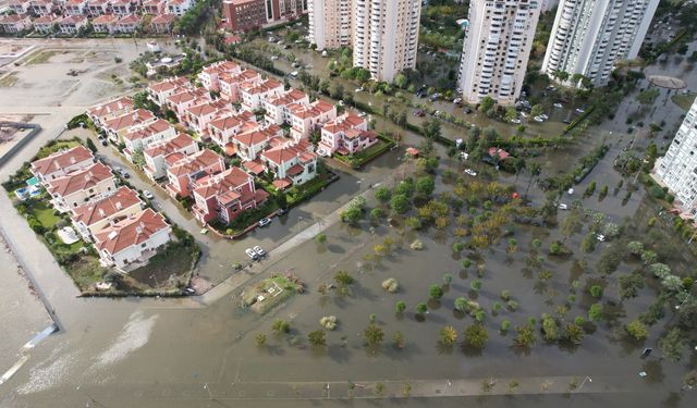 İzmir 22 yıl sonra en yağışlı kasımı yaşadı
