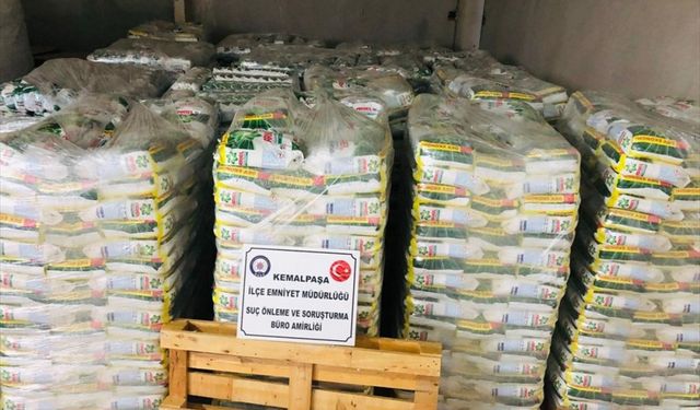 İzmir'de bir depoda 25 ton 800 kilogram sahte deterjan ele geçirildi