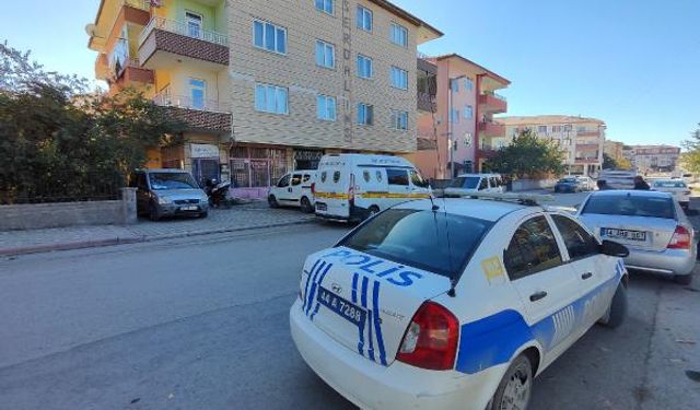 Tartıştığı 11 çocuğunun annesini tüfekle vurarak öldürdü