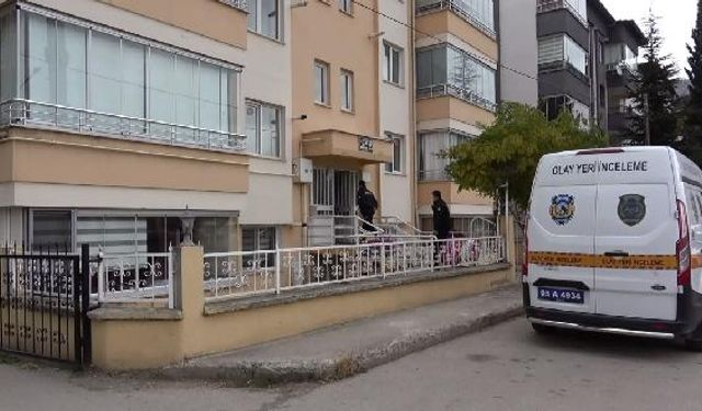 Yalnız yaşadığı evinde ölü bulundu