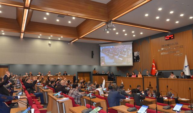 İzmir'e 45 milyarlık bütçe, 7 saatlik maraton