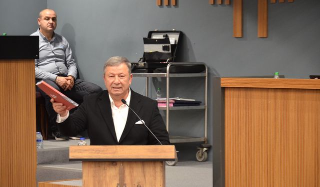 İzmir meclisinde meclis üyesinden dikkat çeken çıkış: CHP'den istifa edeceğim