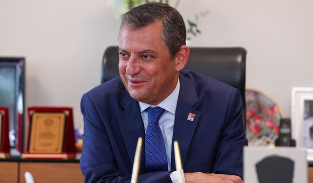 İYİ Parti'nin Yeni Genel Başkanı Dervişoğlu'na Özel'den Tebrik Telefonu