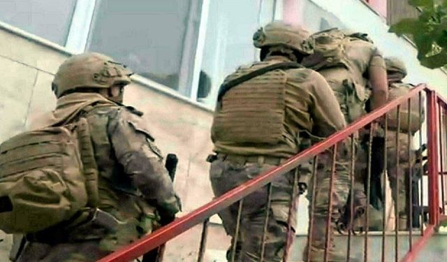 İzmir'de FETÖ operasyonu | 3O kişi gözaltına alındı