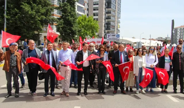 Uşak'ta Gençlik Festivali yürüyüşle başladı