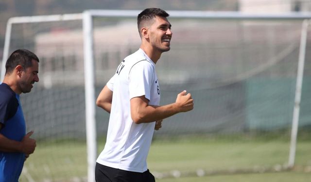 Ceyhun Gülselam, profesyonel futbol kariyerini sonlandırdı