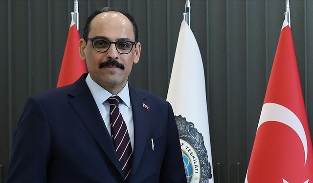 MİT Başkanı İbrahim Kalın, Şam’da Emevi Camii’nde namaz kıldı