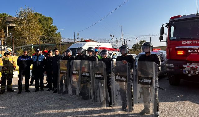 İzmir Ödemiş Cezaevi'nde gerçekçi isyan ve yangın tatbikatı!