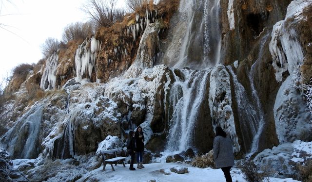 Kış masalından fırlama görüntüsü ile görenleri büyüledi