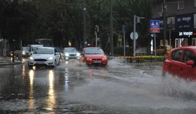 İzmir Emniyet Müdürlüğü'nden 10 Aralık trafik denetimi ve yol durumu açıklaması