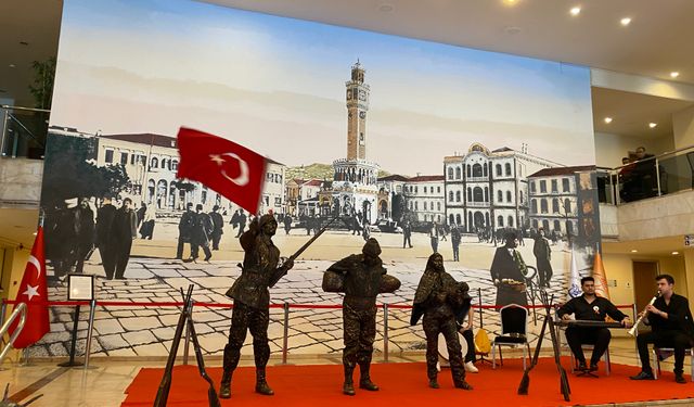 Çanakkale Zaferi’nin 110. yılı: İzmir Çanakkale ruhuyla geleceğe yol aldı
