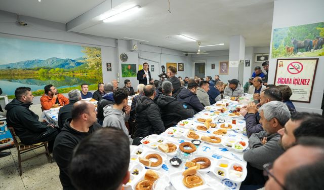 Başkan Ferdi Zeyrek'ten sahur buluşması: "Manisa için birlikte çalışacağız"