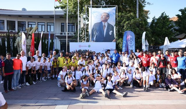 18. Yarımada Spor Oyunları Çeşme’de coşkuyla başladı