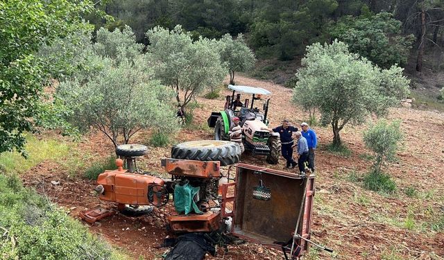 Devrilen traktörün altında kalan yaşlı kadın hayatını kaybetti