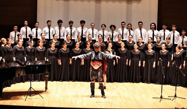 İzmir Uluslararası Çoksesli Korolar Festivali başladı: 75 koro sahnede