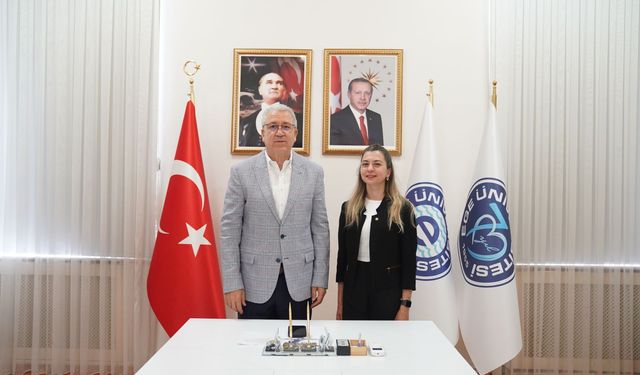 Doç. Dr. Ekinci’ye “Yılın Yenilikçi Eczacısı” ödülü