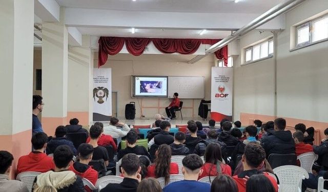 Kütahya’da öğretmen ve öğrencilere terörle mücadele eğitimi