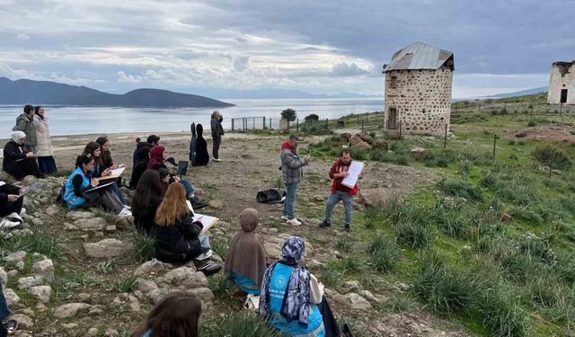 Menteşe’nin gönüllü gençleri Bodrum’da sanata doydu