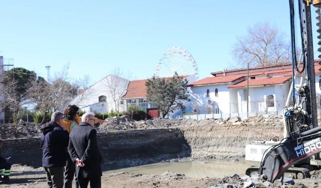 Edremit’te yapımı süren okul inşaatında inceleme