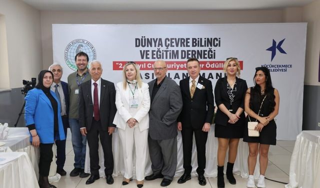 “2. Yüzyıl Cumhuriyet Ödülleri” ile 1001 kız çocuğuna burs hedefi