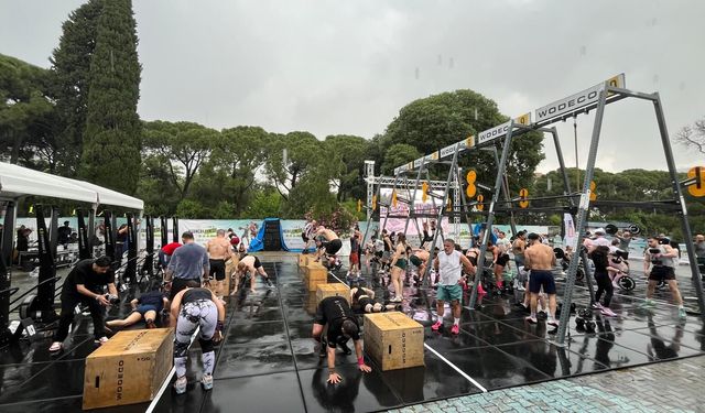 Yağmura rağmen spor heyecanı bitmedi: Alsancak Fitness Festivali coşkuyla tamamlandı