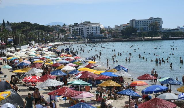 Kuşadası bayramda turist akınına uğradı