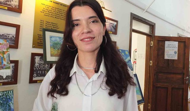 Balıkesir Burhaniye’de kadınların yıl boyu yaptığı resimler görücüye çıktı