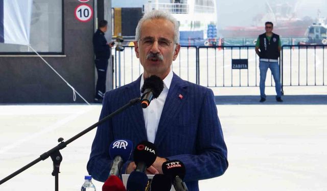 Bakan Uraloğlu: "İstanbul-Çanakkale arası ulaşım süresi ise 3,5 saatten 2 saate düşecek"
