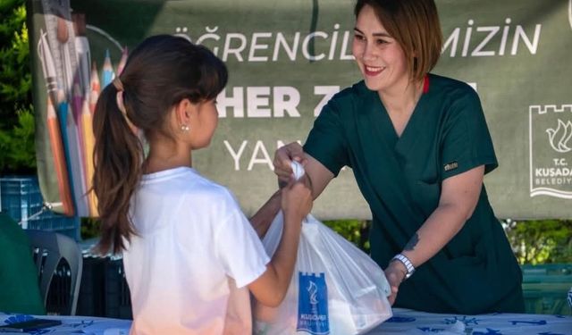 Kuşadası’nda öğrencilere 122 bin beslenme paketi desteği