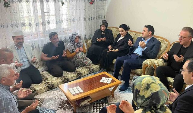 Vali Işın’dan Muhammet Çakıcı’nın ailesine taziye ziyareti