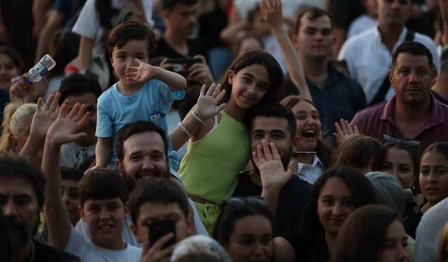 Başkan Çerçioğlu, çocukları yılsonu şenliği ile buluşturdu