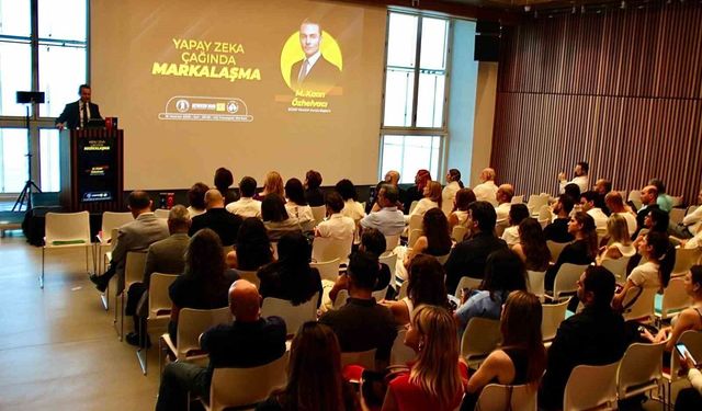 Yapay zeka çağında markalaşma İzmir’de masaya yatırıldı