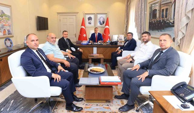 Muğla Valisi Akbıyık, Kızılay’ın Muğla’daki faaliyetleri hakkında bilgi aldı