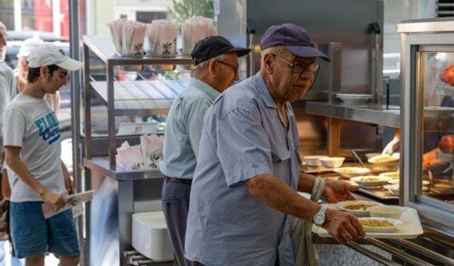 Kent Lokantaları'nın 7'nci şubesi Konak’ta açıldı