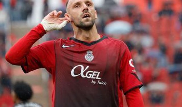 Vedat Muriqi Fenerbahçe'ye geri döndü