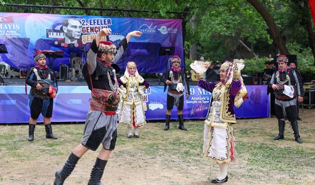 Efeler’de sanat gecesi için Başkan Yetişkin’den davet