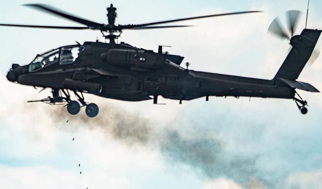 Savaşta bir ilk! ABD ordusuna ait helikopter Hürmüz Boğazı'nda düştü