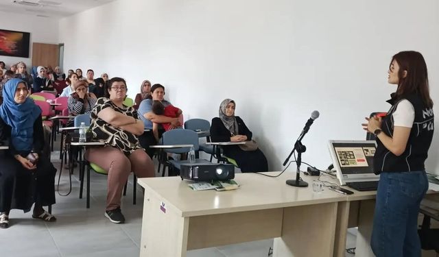 Nazilli’de kadın sağlığı, narkotik ve mahremiyet konularında eğitim verildi