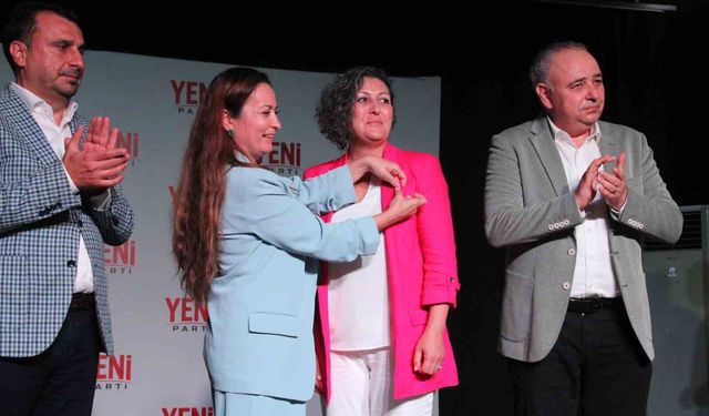 Manisa’da 15 CHP’li belediye başkanı YENİ Parti’ye katıldı