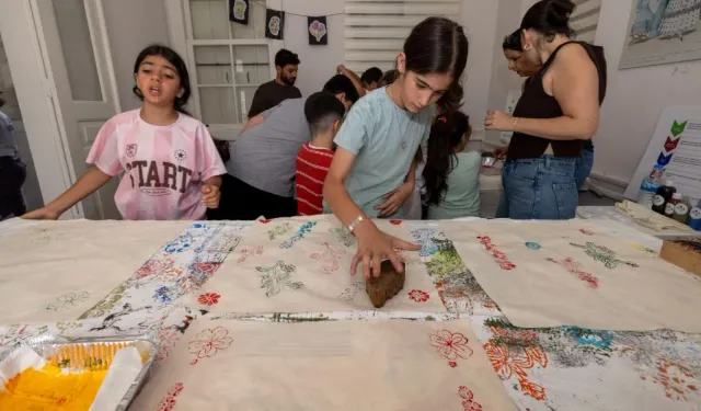 100 yıllık basma kalıpları çocukların elinde