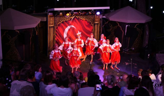 Rus Otrada korosundan Marmaris’te Aşık Veysel finali