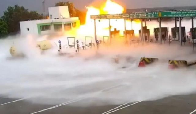 Gişe bariyerine çarpan LPG tankeri alev aldı