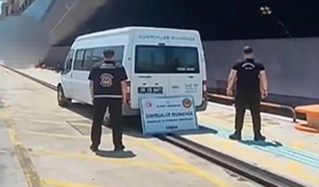 İzmir’de gemide yaklaşık 200 ton kaçak akaryakıt ele geçirildi