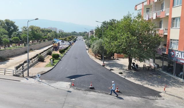 Nazilli  belediyesinden uçak pisti gibi yol