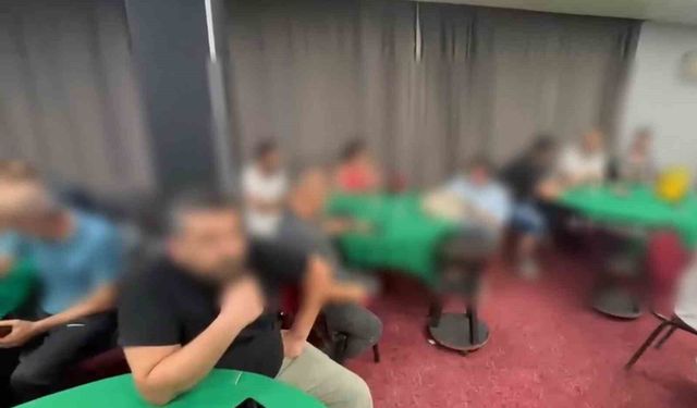 Manisa’da düğün salonu görünümlü kumarhaneye baskın