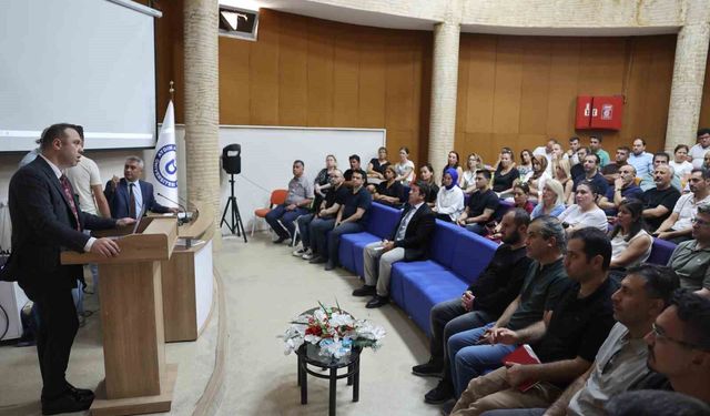 ADÜ’de yabancı öğrenci kayıtları öncesi bilgilendirme toplantısı