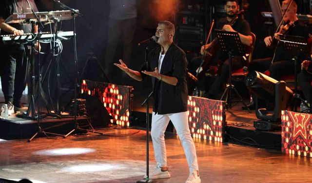 Özcan Deniz’den muhteşem final