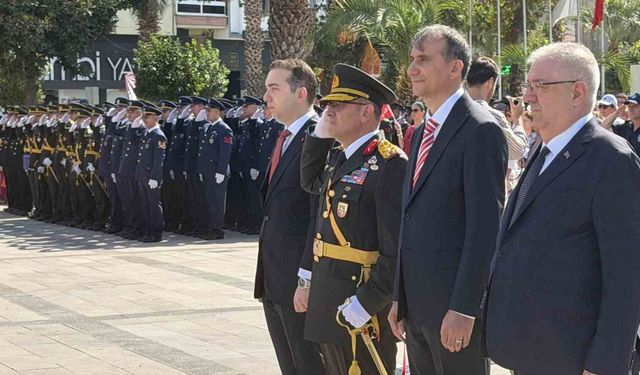 Edremit’te 30 Ağustos Zafer Bayramı coşkuyla kutlandı
