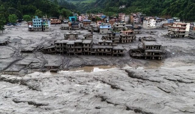 Nepal’de sel felaketi: Can kaybı 734’e yükseldi
