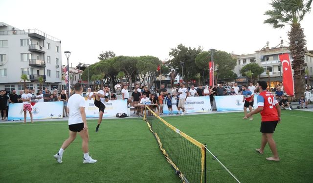 Çandarlı Cumhuriyet Meydanı’nda Ayak Tenisi Heyecanı: Şampiyon Duru Venti Çandarlı